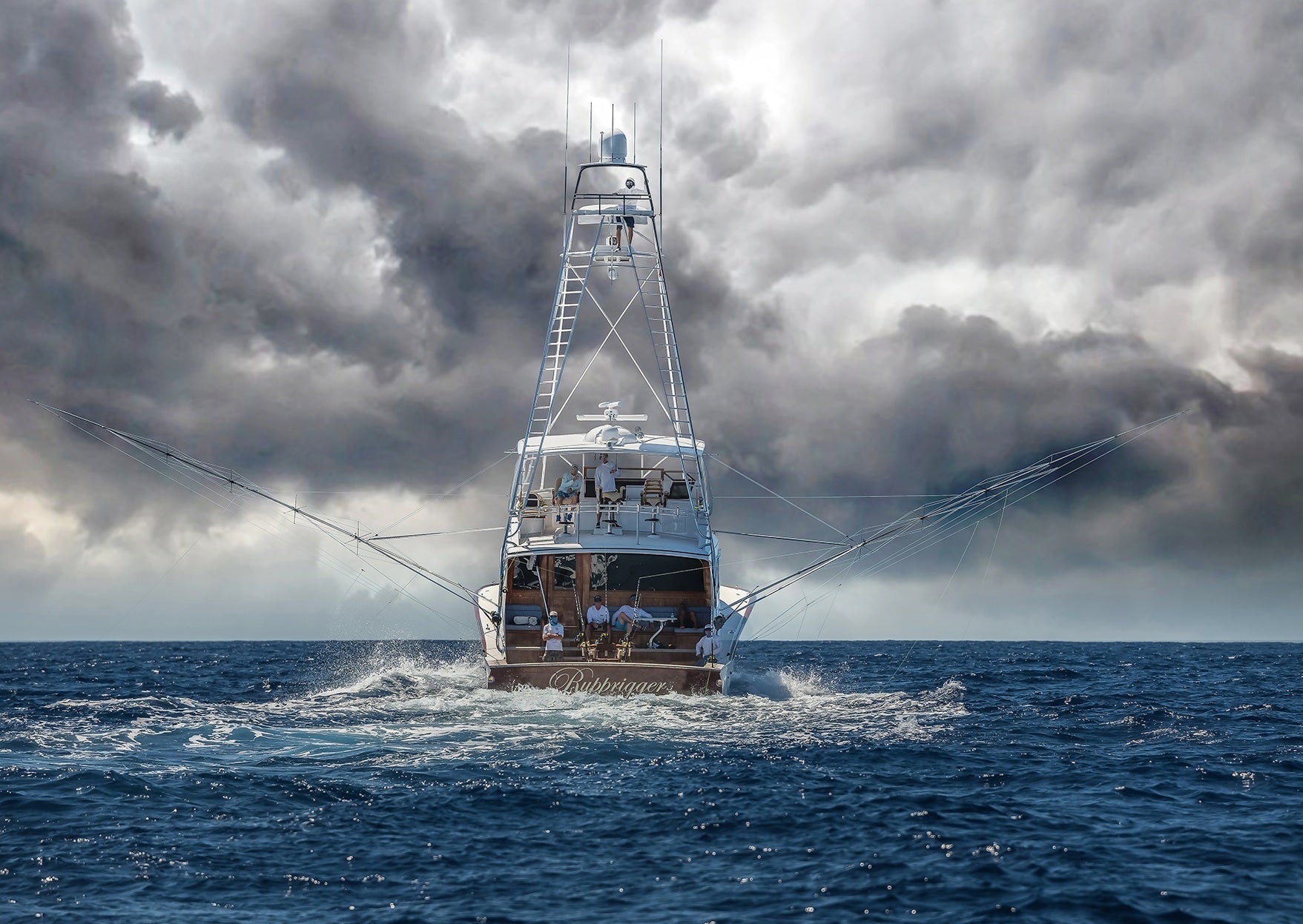 Introducing the All-New Rupp Pro Series Outriggers for Large Sportfishing Yachts