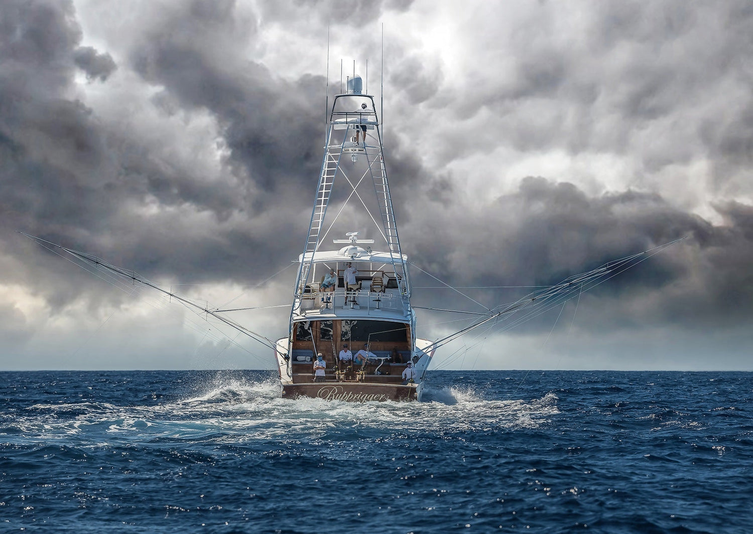 Introducing the All-New Rupp Pro Series Outriggers for Large Sportfishing Yachts