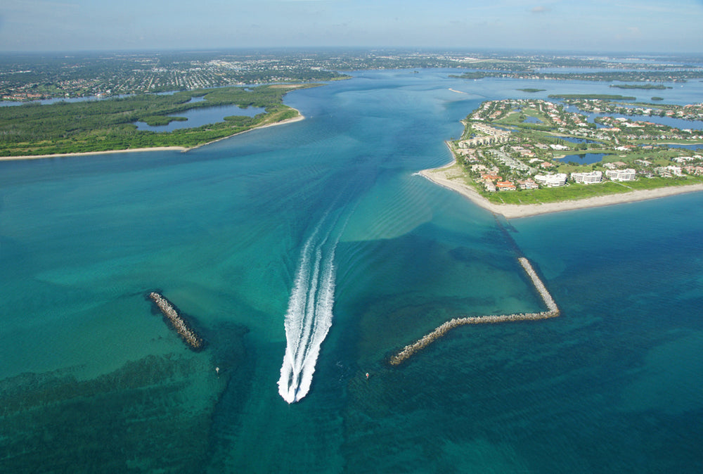 Viewing Inlet Navigating the St. Lucie Inlet